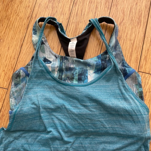 Lululemon Tank stop with Shelf Sports Bra - Picture 10 of 11